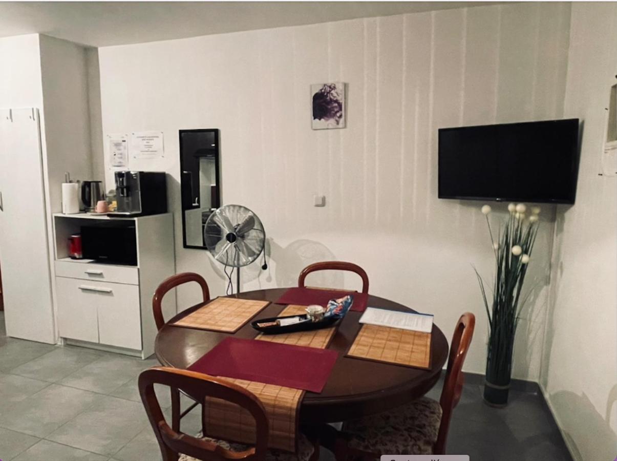 Chez Nous -Parking Gratuit Et Wifi A Vierzon Apartamento Exterior foto